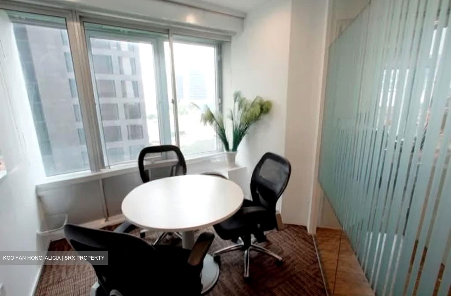 The Octagon (D1), Office #537978631
